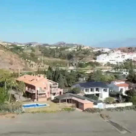 Atico Tipo Loft En Primera Linea De Playa Apartment